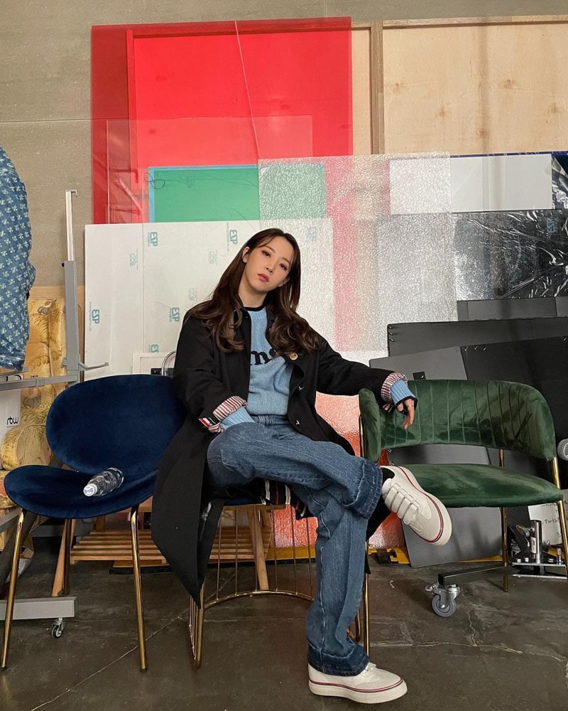 Mamamoo Moonbyul's Outfit on Instagram on April 7, 2021