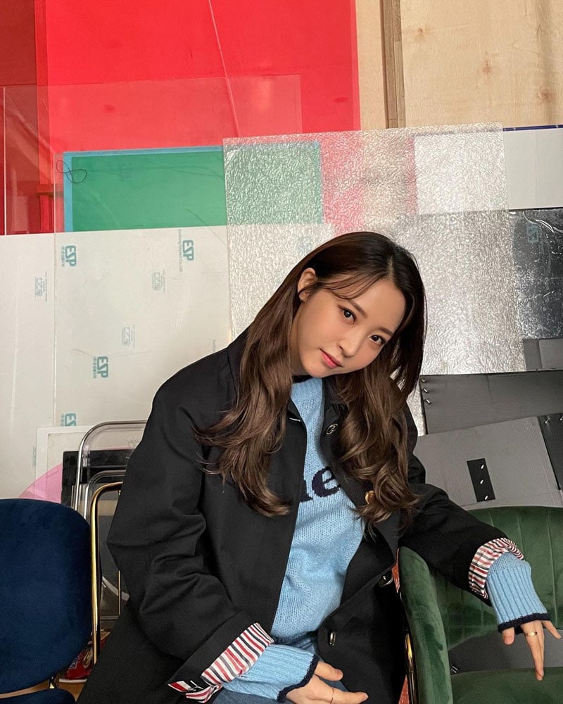 Mamamoo Moonbyul's Outfit on Instagram on April 7, 2021