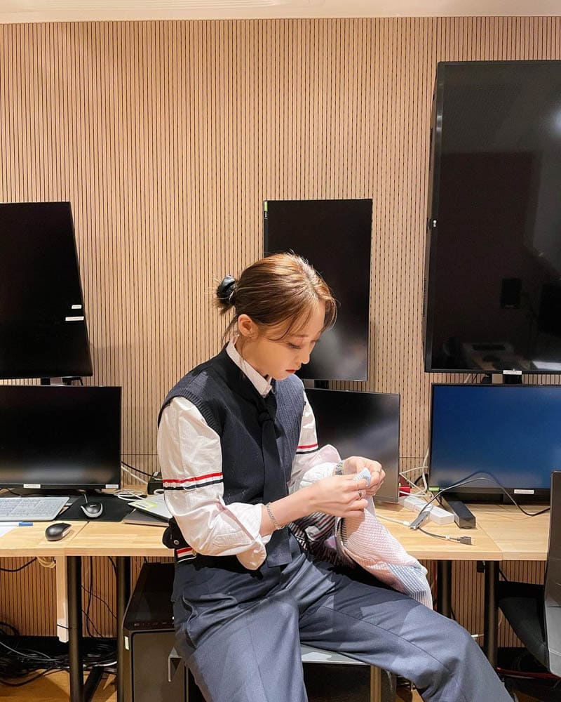 MAMAMOO Moonbyul's Outfit on Instagram on May 7, 2021
