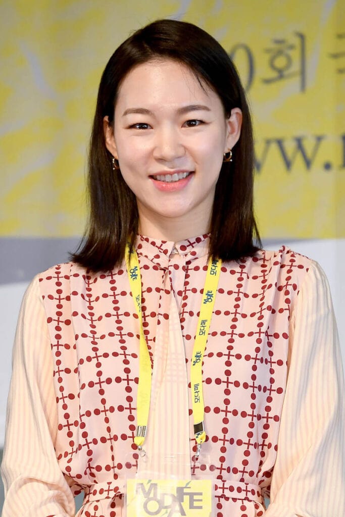 Han Ye-Ri's Outfit at '40th International Modern Dance Festival' Press Conference on May 18, 2021