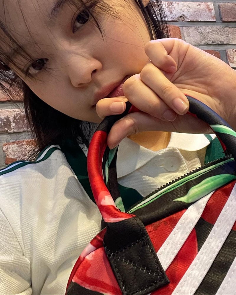 Blackpink Jennie's Outfit on Instagram on June 4, 2021