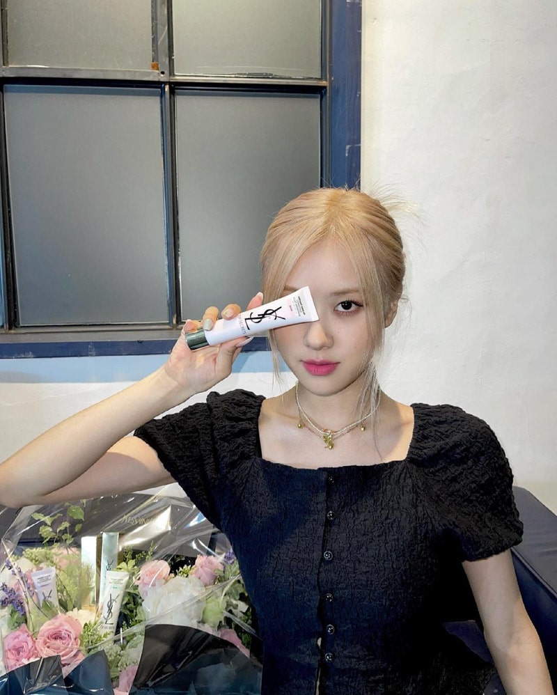 BLACKPINK Rose's Outfit on Instagram on June 15, 2021