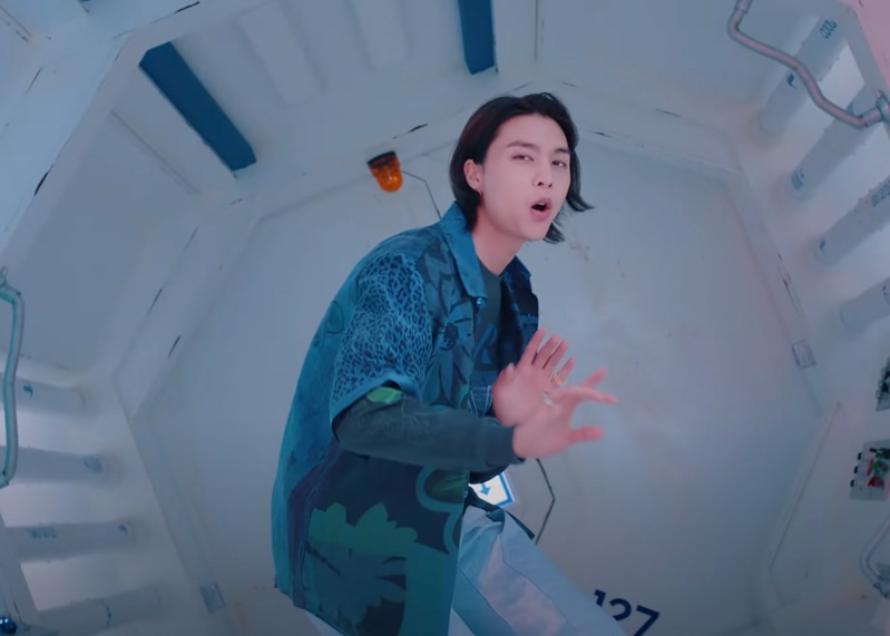 NCT 127 Save MV Kpop Fashion - Johnny