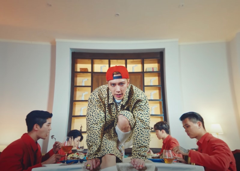 NCT Ten Paint Me Naked MV Kpop Fashion - Look 2