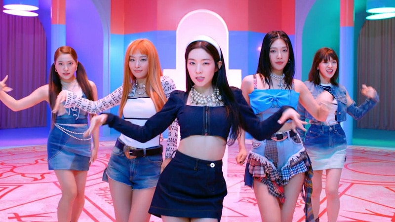 RED VELVET&#39;s Outfits From &#39;Queendom&#39; MV - Kpop Fashion - InkiStyle