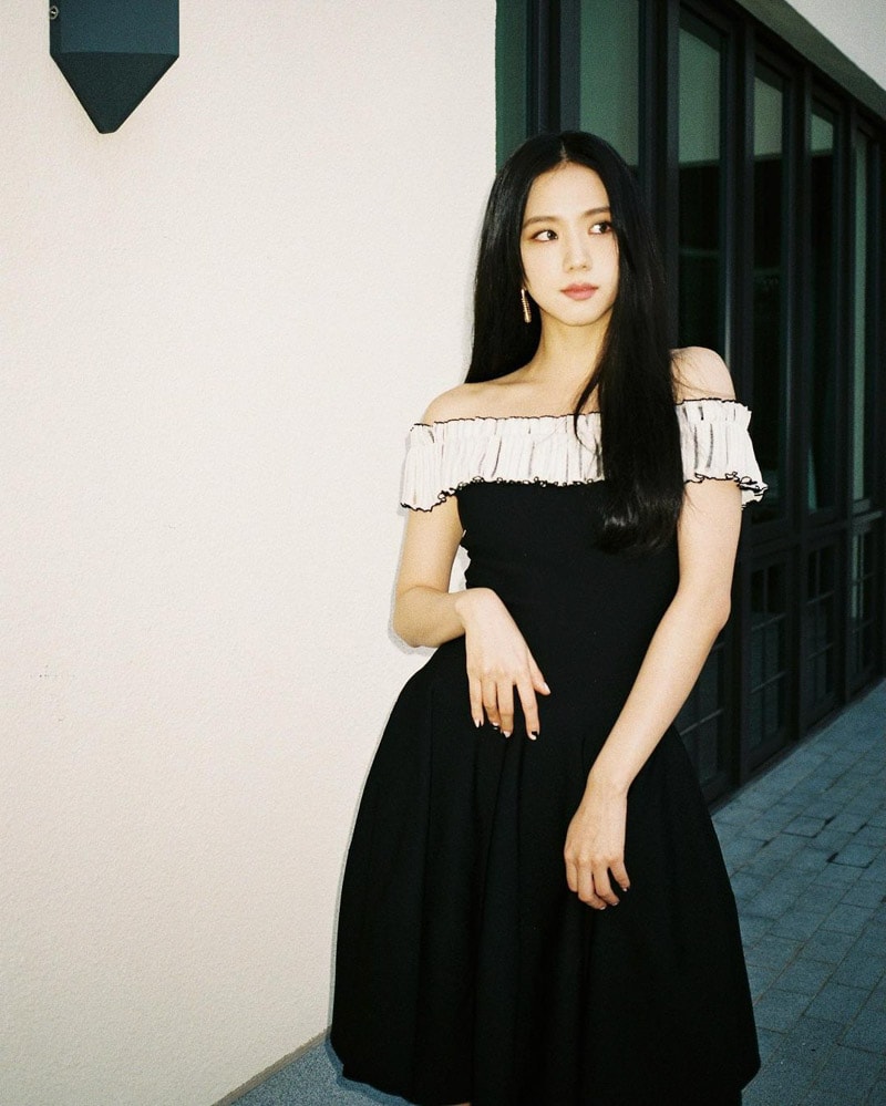 Blackpink Jisoo's Outfit on Instagram on August 30, 2021