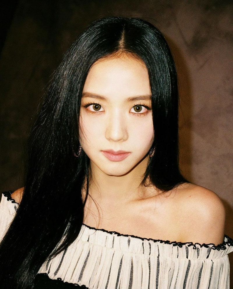Blackpink Jisoo's Outfit on Instagram on August 30, 2021