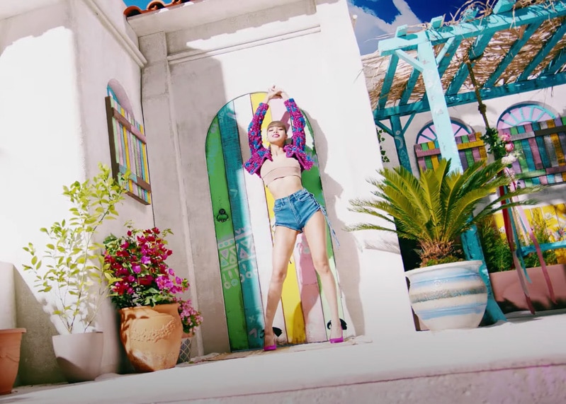 Blackpink Lisa - Lalisa MV Fashion - Look 3-1