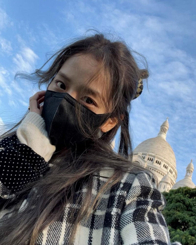 Blackpink Jisoo's Outfit on Instagram on October 1, 2021