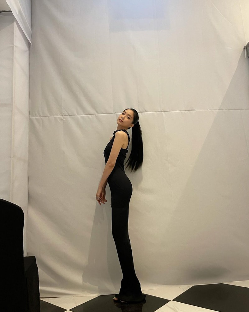 APINK Naeun's Outfit on Instagram on October 2, 2021