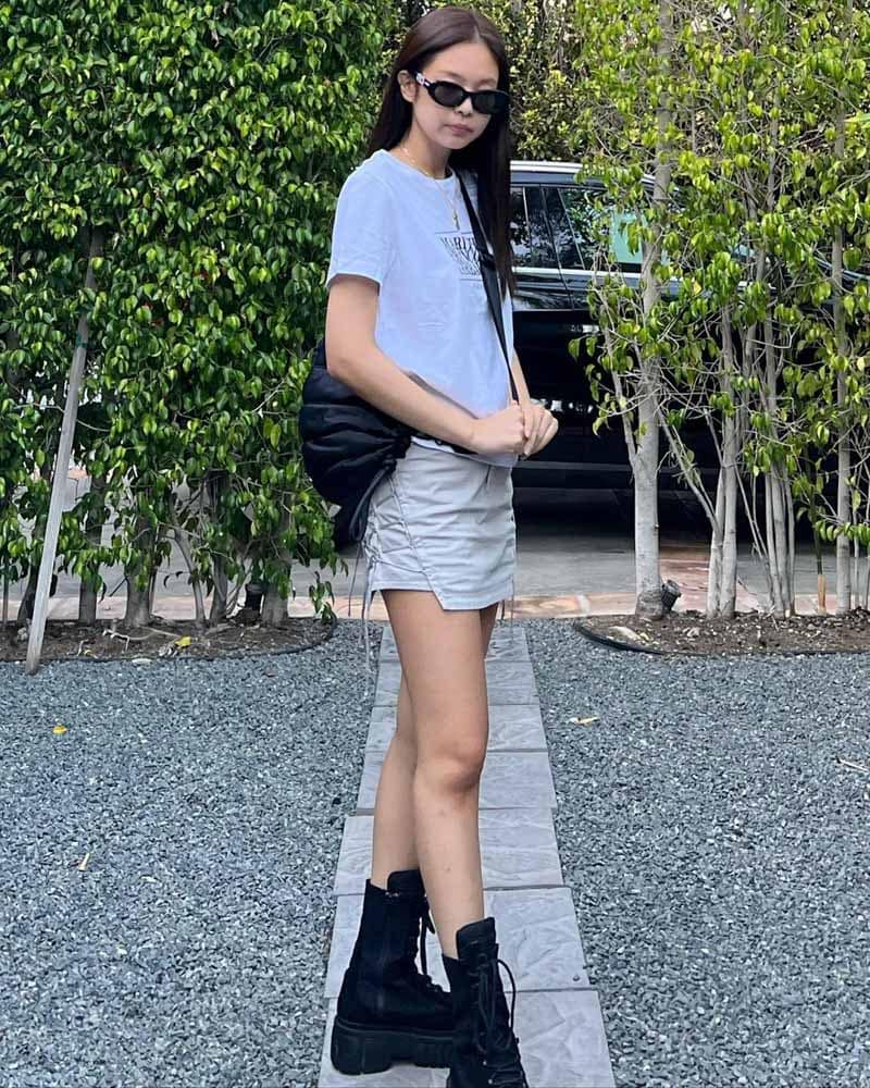 Blackpink Jennie's Outfit on Instagram on November 4, 2021