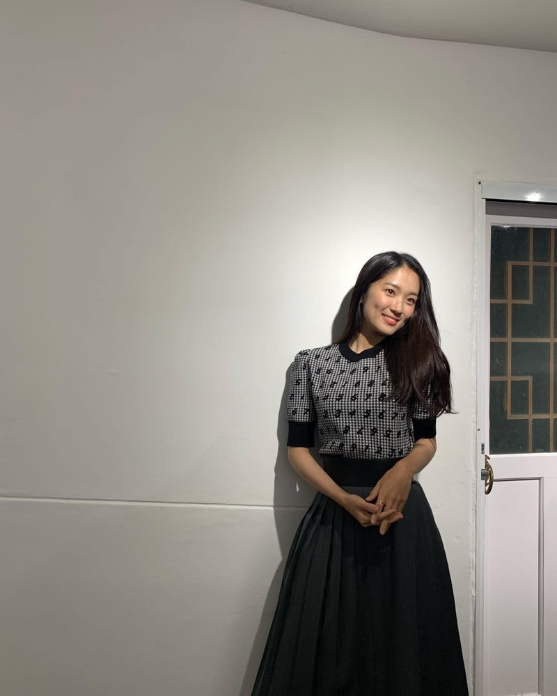 Kim Hye-yoon's Outfit on Instagram on November 8, 2021