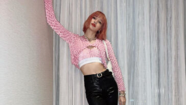 BLACKPINK Lisa's Outfit on Instagram on November 14, 2021