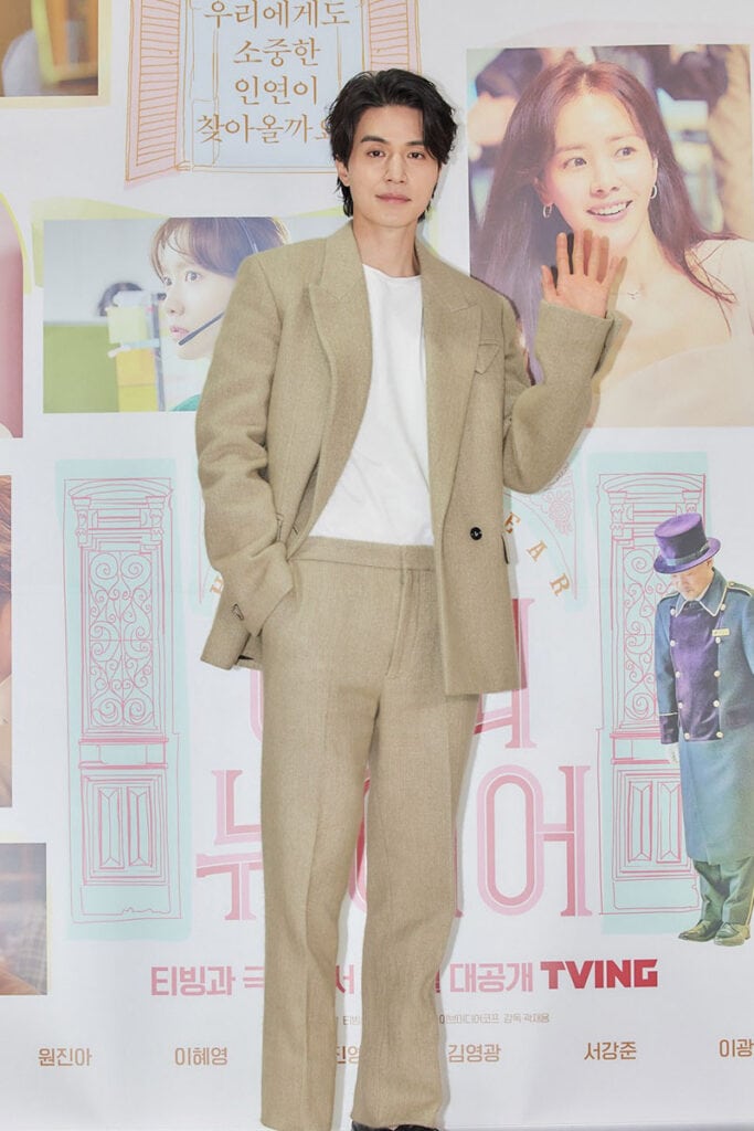 Lee Dong-wook's Outfit at ‘Happy New Year’ Press Conference on December 1, 2021