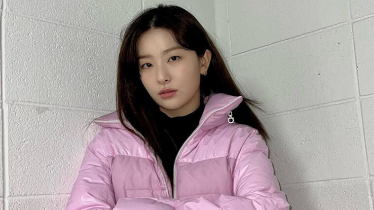 Red Velvet Seulgi's Outfit on Instagram on December 13, 2021