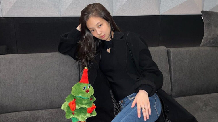 BLACKPINK Jennie's Outfit on Instagram on December 24, 2021