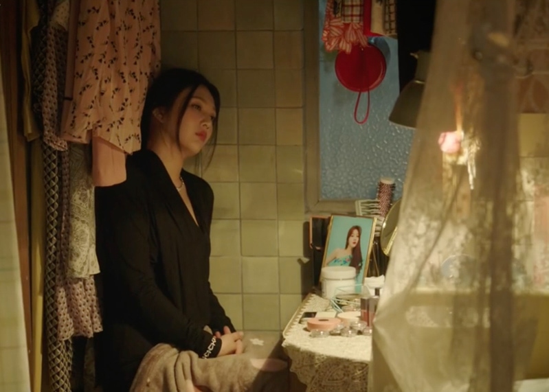The One And Only Kdrama Fashion - RED VELVET Joy - Episode 1-3