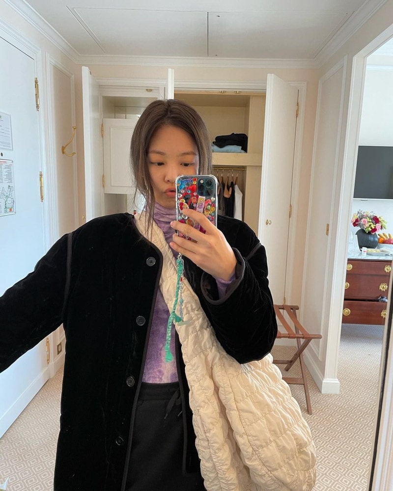 BLACKPINK Jennie's Outfit on Instagram on January 12, 2021