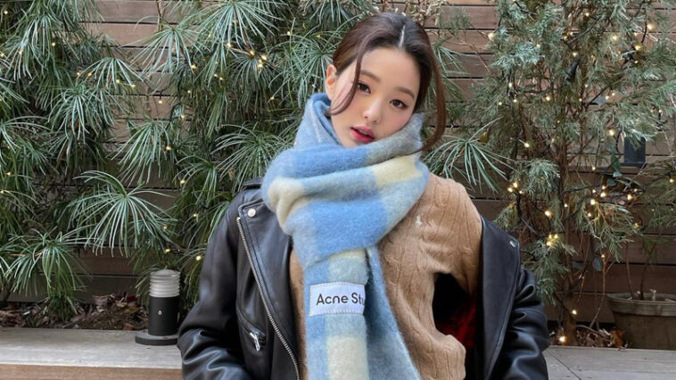 IVE Wonyoung's Fashion on Instagram on February 6, 2022