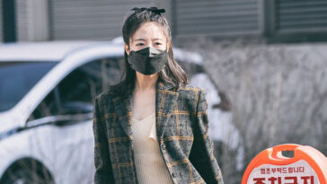 Lee Se-young's Outfit on the way to ‘Knowing Brothers’ on February 10, 2022