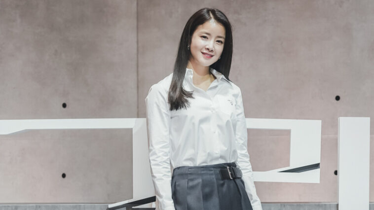 Lee Si-young's Outfit at ‘Grid’ Press Conference on February 16, 2022