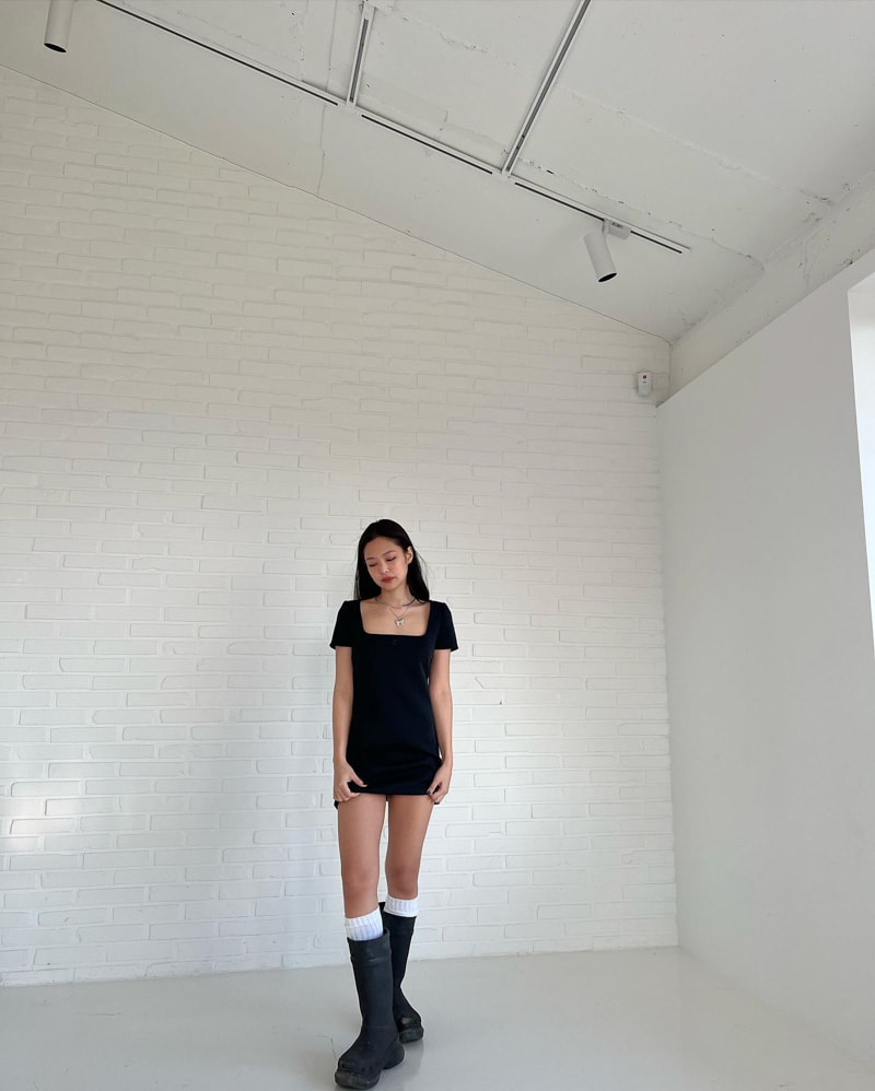 BLACKPINK Jennie's Outfit on Instagram on April 2, 2022
