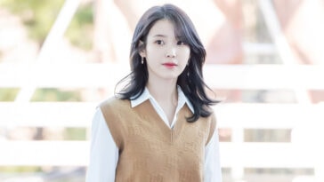 IU's Outfit at Incheon Airport on May 24, 2022