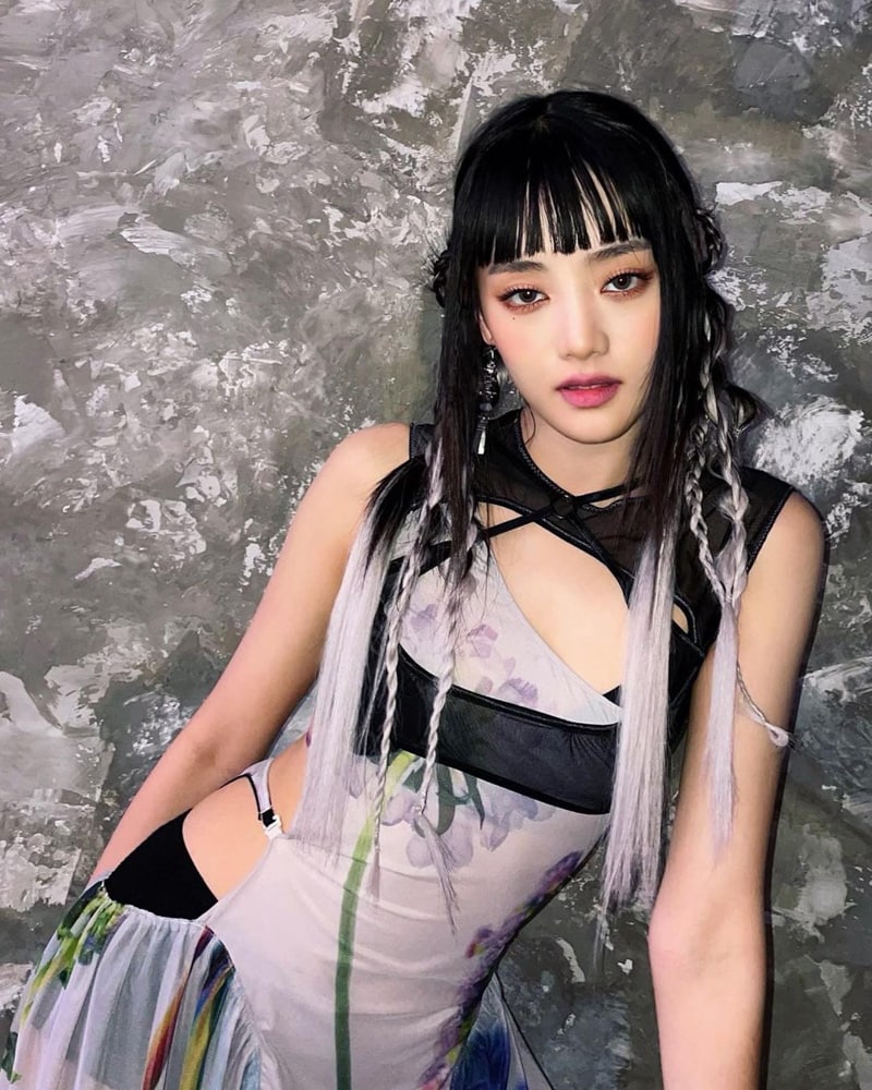 Korean Fashion Trend Alert: The Y2K Aesthetic Is Making A Comeback