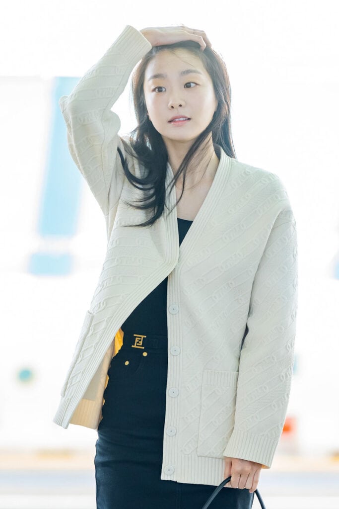 Kim Da-Mi's Outfit at Incheon Airport on September 18, 2022