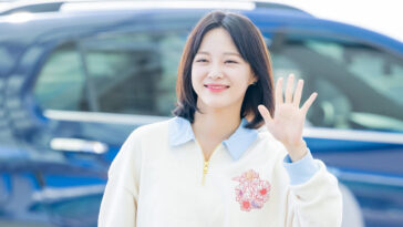 Kim Se-Jeong's Outfit at Incheon Airport on September 18, 2022