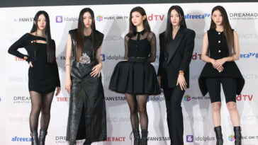 New Jeans' Outfits at the 'Facts Music Awards' on October 8, 2022