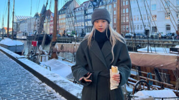 BLACKPINK Rosé's Outfit on Instagram on December 19, 2022