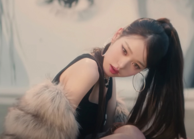 IVE Kitsch MV Kpop Fashion - Wonyoung - Look 1