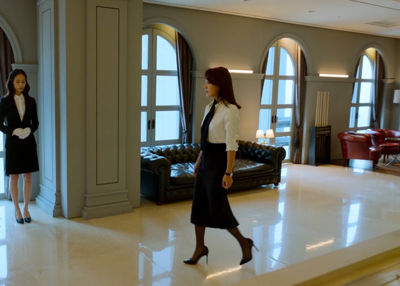 Queenmaker Kdrama Fashion - Kim Hee-Ae - Episode 1-1
