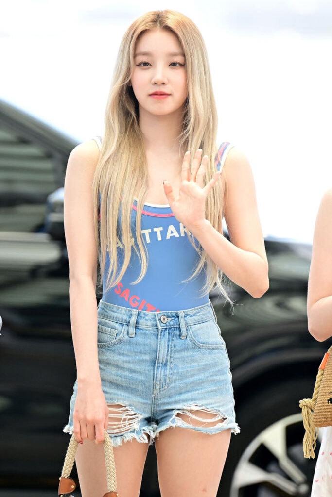 (G)I-DLE Yuqi's Outfit at Incheon Airport on June 30, 2023