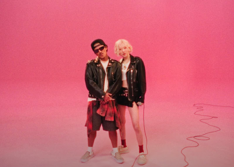 ROSE - APT. MV Kpop Fashion Look
