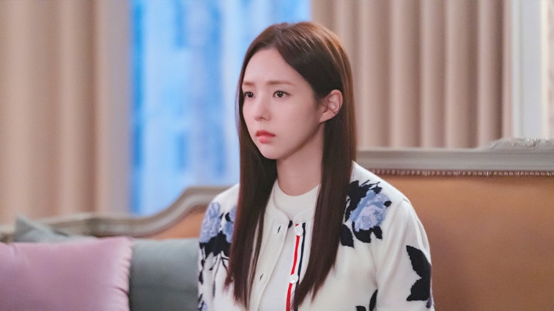 When The Phone Rings' Episodes 7-8 Fashion: Chae Soo-Bin As Hong Hee-Joo |  InkiStyle