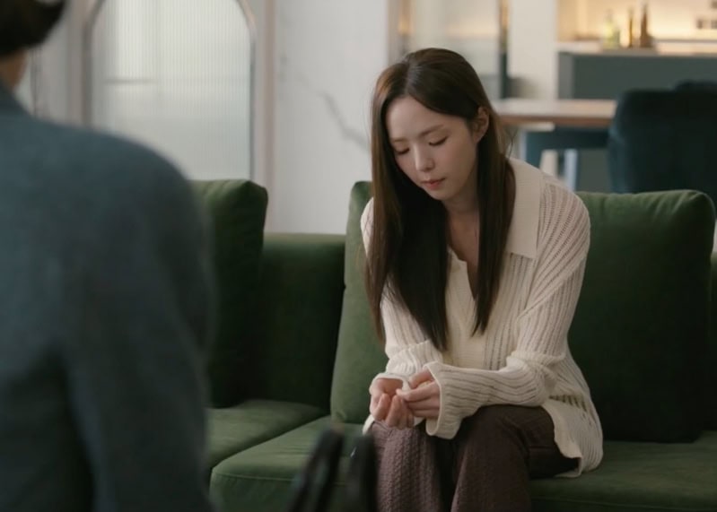 When The Phone Rings Kdrama Fashion - Chae Soo-Bin - Episode 8-1