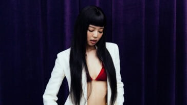 Jennie ExtraL MV Fashion