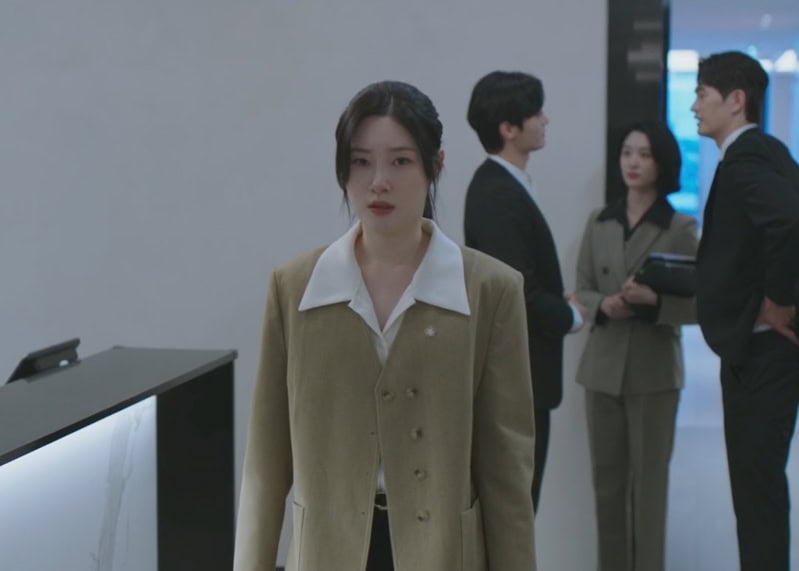 Beyond The Bar Kdrama Fashion - Jung Chae-Yeon - Episode 6-3