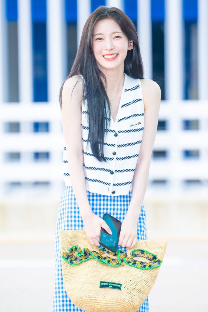 Oh My Girl Arin's Outfit at Incheon Airport on September 9, 2025