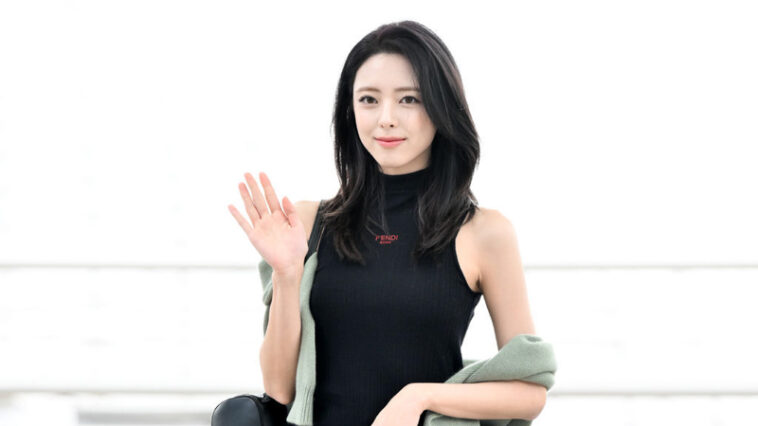 ITZY Yuna's Outfit at Incheon Airport on September 23, 2025