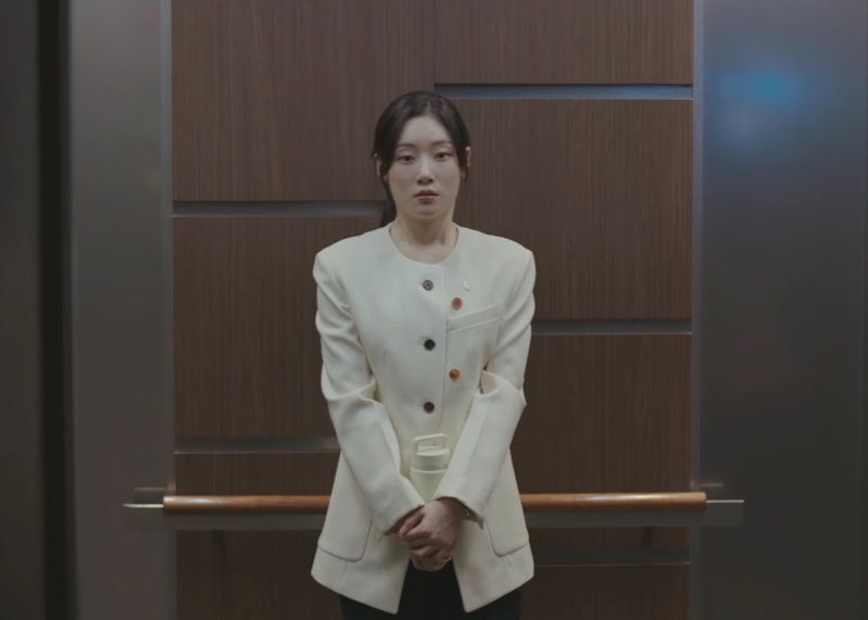 Beyond The Bar Kdrama Fashion - Jung Chae-Yeon - Episode 11-1
