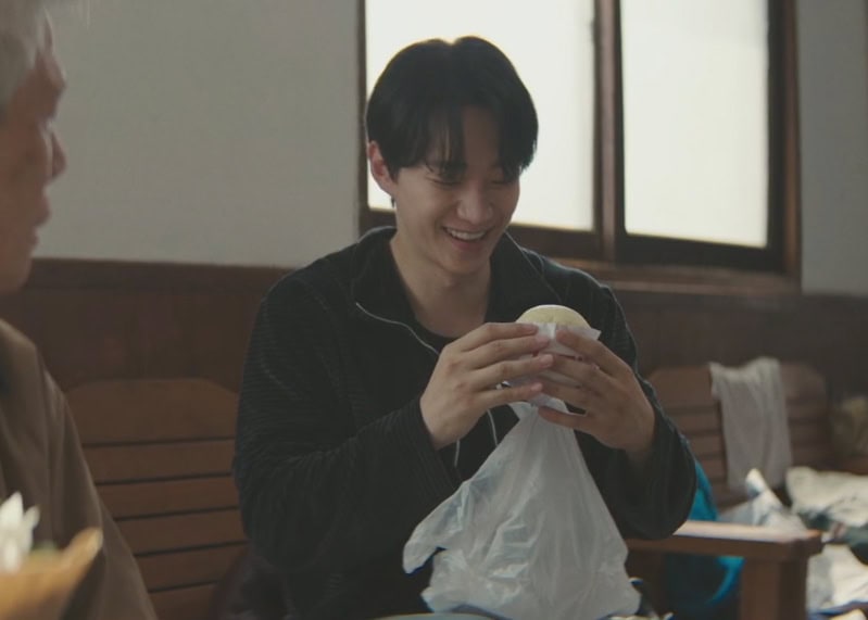 Typhoon Family Kdrama Fashion - Lee Jun-Ho - Episode 4-1