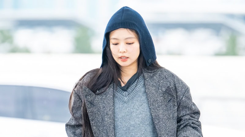 BLACKPINK Jennie's Masterclass In Winter Layering At Incheon