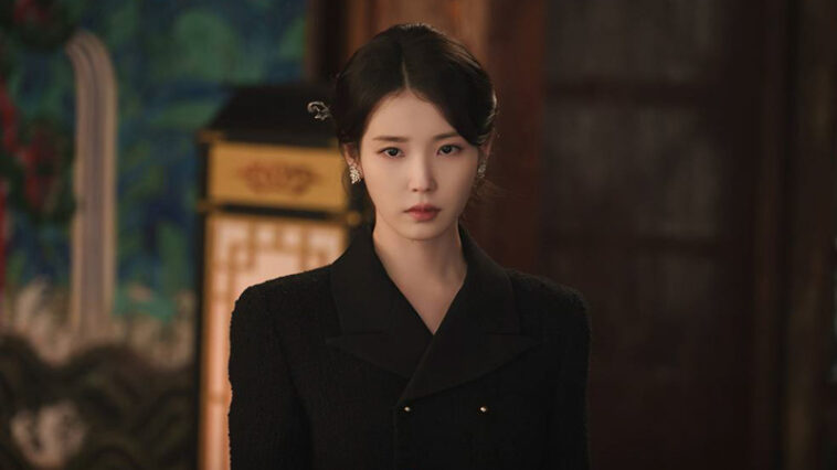 Perfect Crown Fashion - IU - Episodes 11-12