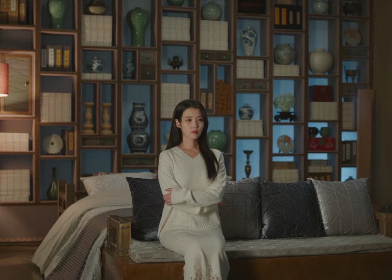 Perfect Crown Kdrama Fashion - IU - Episode 10-1
